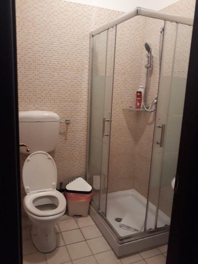 Renting Rooms Rom Eksteriør billede