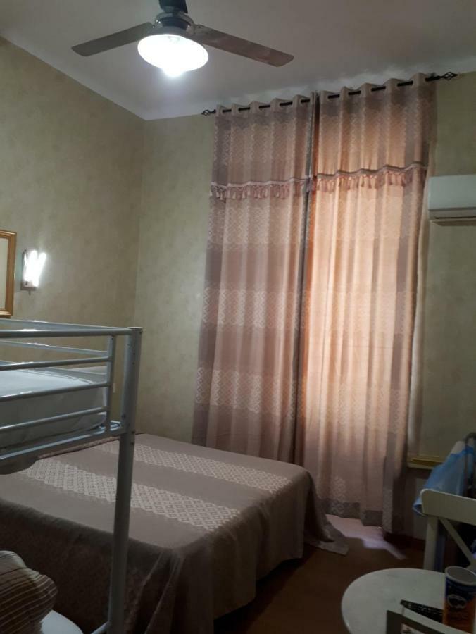 Renting Rooms Rom Eksteriør billede